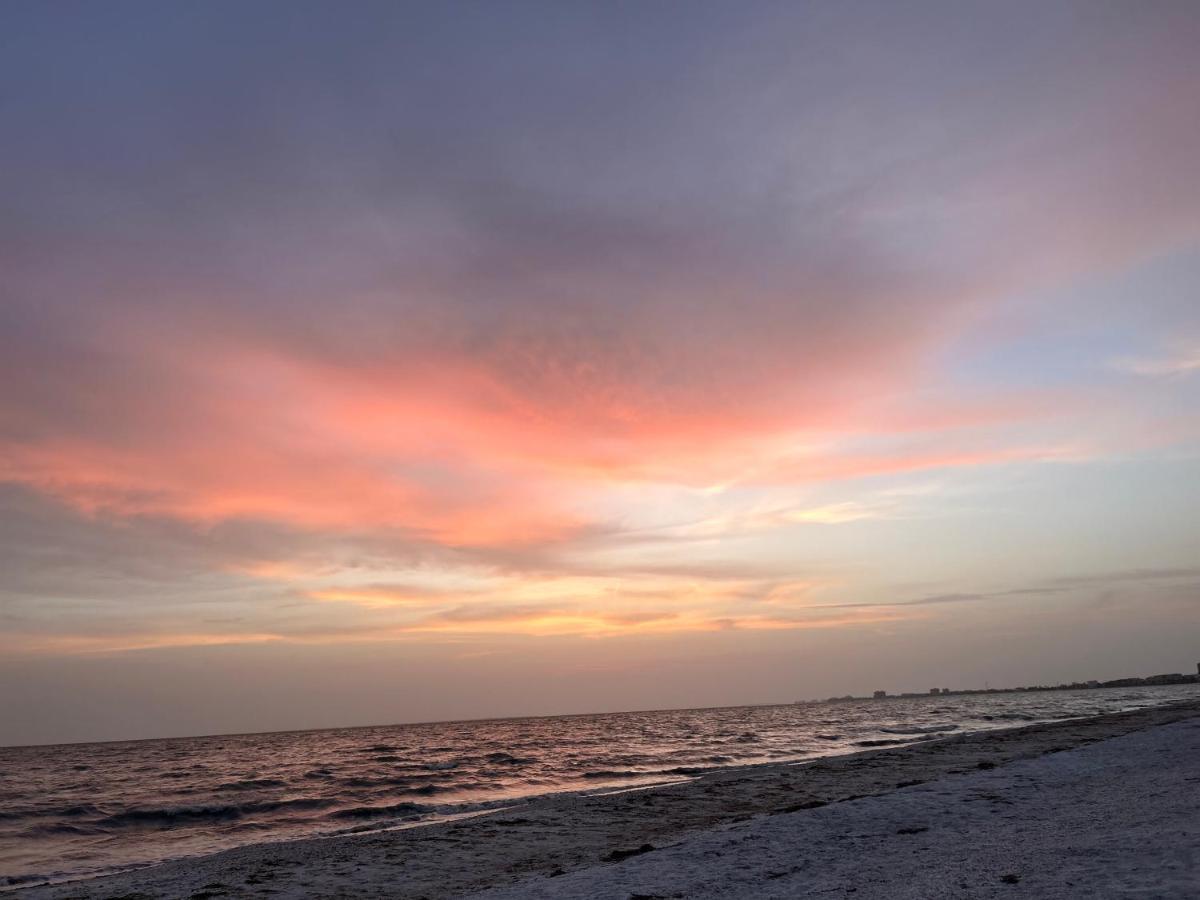 Always Summer On A White Sandy Beach Aparthotel Fort Myers Beach Eksteriør bilde