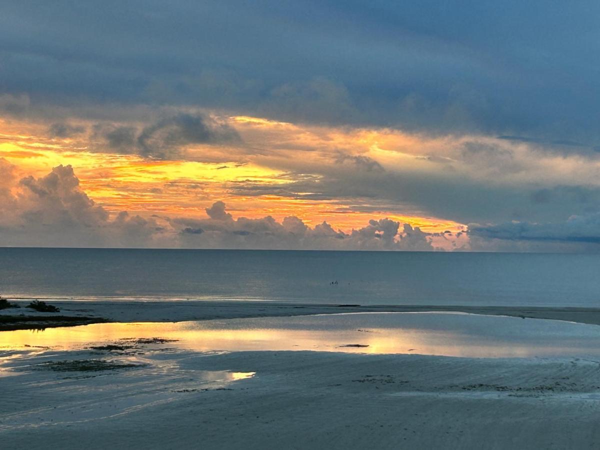 Always Summer On A White Sandy Beach Aparthotel Fort Myers Beach Eksteriør bilde